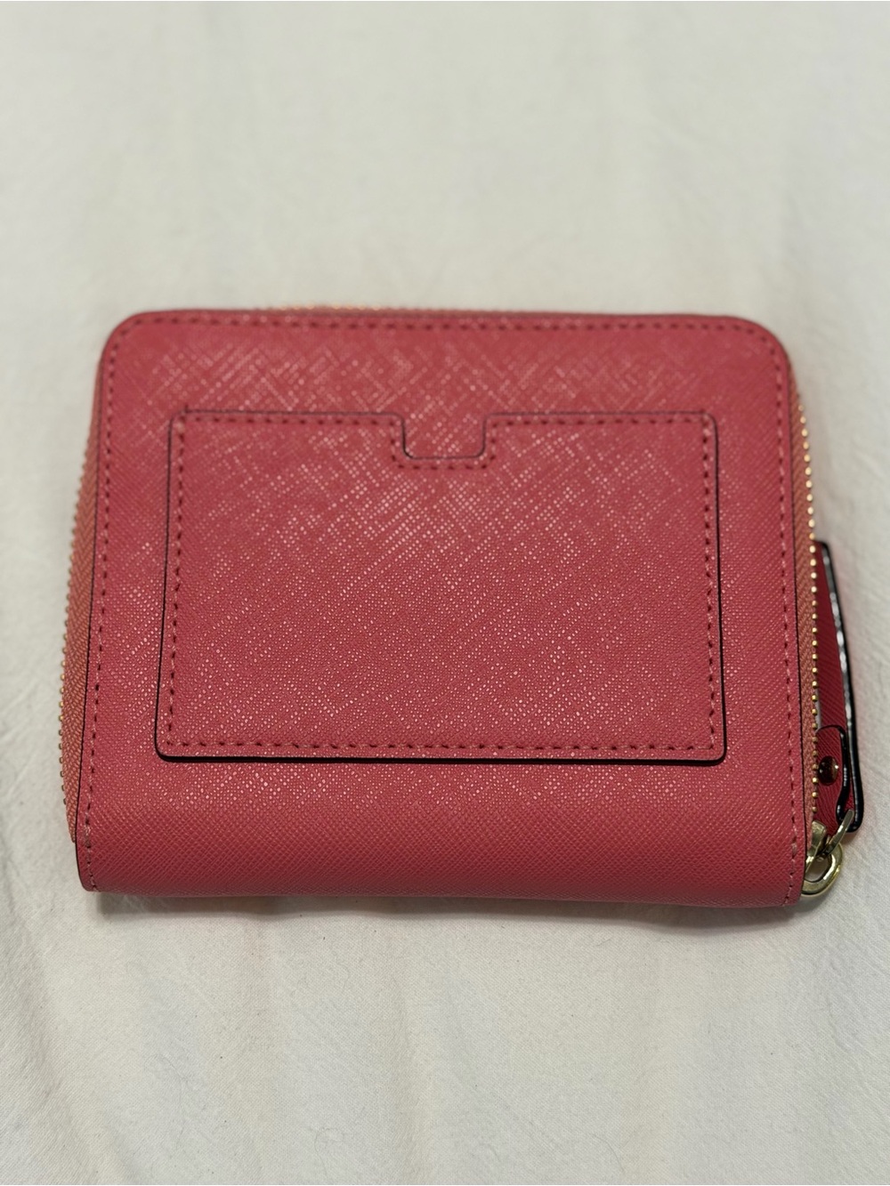 Kate Spade Pink Leather Wallet Feminine Designer Everyday Luxury Wallet - Picture 2 of 3